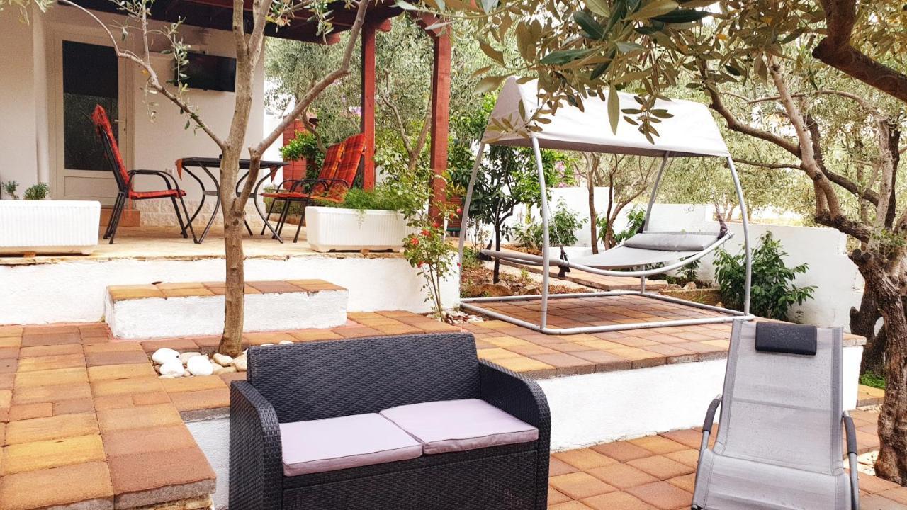 House Oliva With Private Pool And Large Garden Villa Stari Grad  Exterior photo
